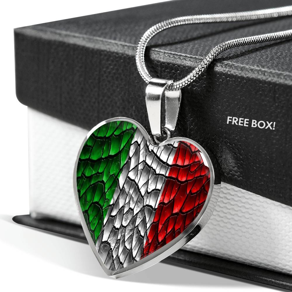 Italy Flag Art Heart Necklace